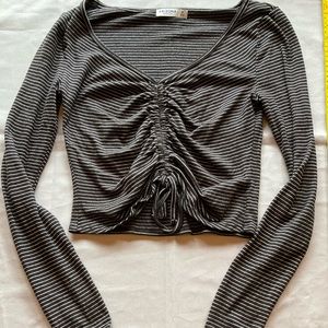 Long Sleeve Crop Top by Arizona Medium